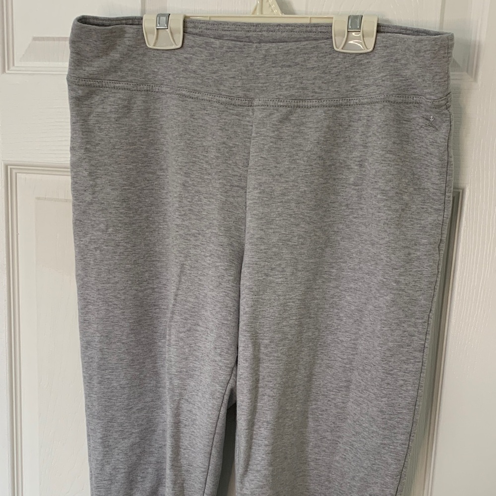 Danskin Capri sweats L